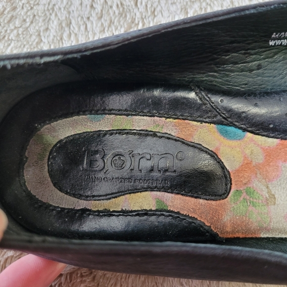 Born black leather flats size 9.5​ - Picture 9 of 13